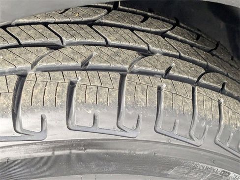 Used 2022 Lexus RX 350L FWD w/ Premium Package image 9