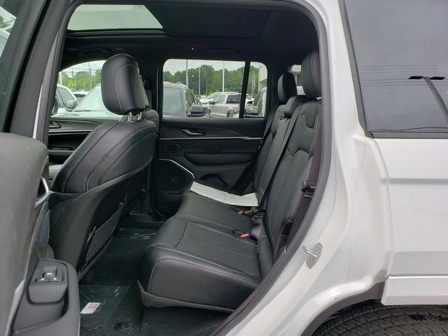 New 2026 Jeep Grand Cherokee Limited AWD/4WD image 8