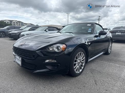 Used 2018 FIAT 124 Spider Classica RWD image 1
