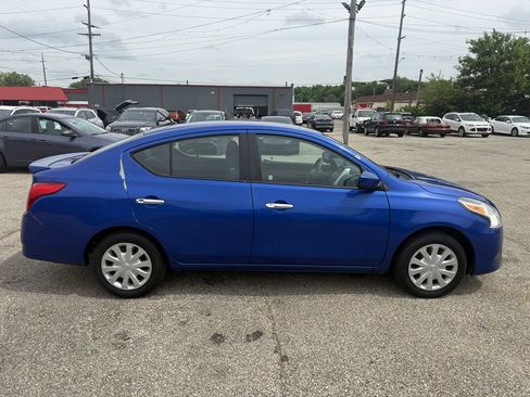 Used 2017 Nissan Versa SV FWD image 6