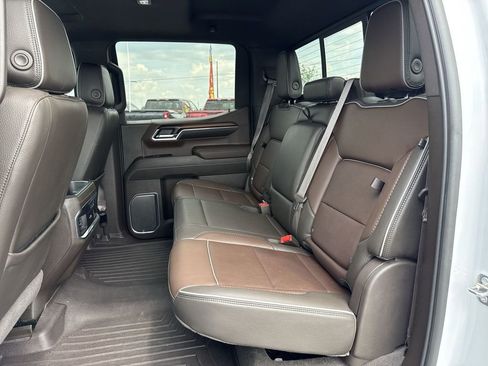 Used 2024 GMC Sierra 1500 Denali AWD/4WD image 19
