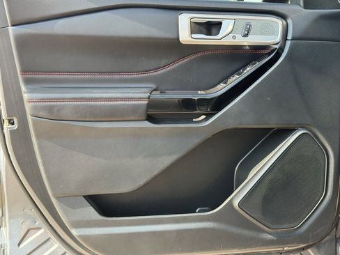 Used 2022 Ford Explorer ST-Line w/ Class IV Trailer Tow Package image 24