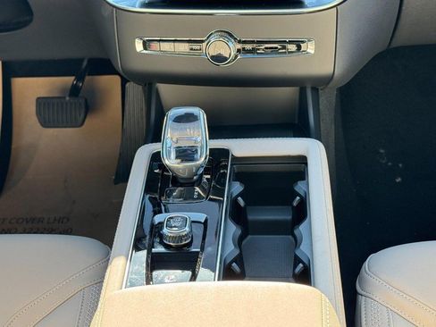 New 2026 Volvo XC90 B6 Plus w/ Protection Package image 9