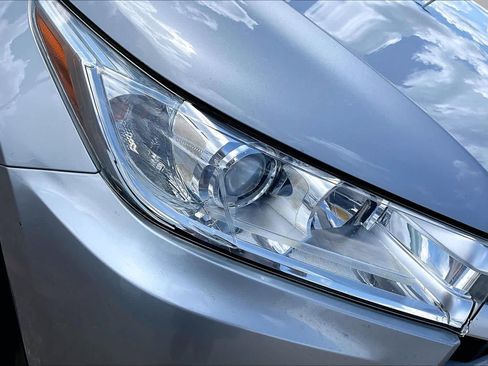 Used 2018 Toyota Highlander XLE FWD image 28