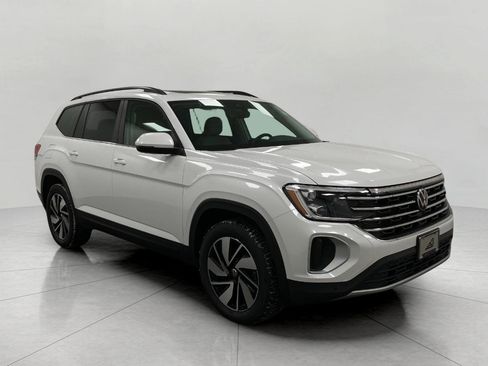 New 2026 Volkswagen Atlas SE image 1