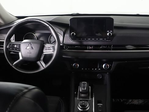 Used 2024 Mitsubishi Outlander SE Black Edition FWD image 34