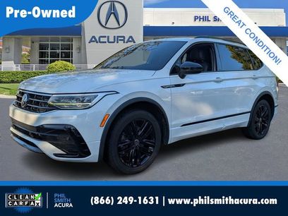 Used 2022 Volkswagen Tiguan SE R-Line