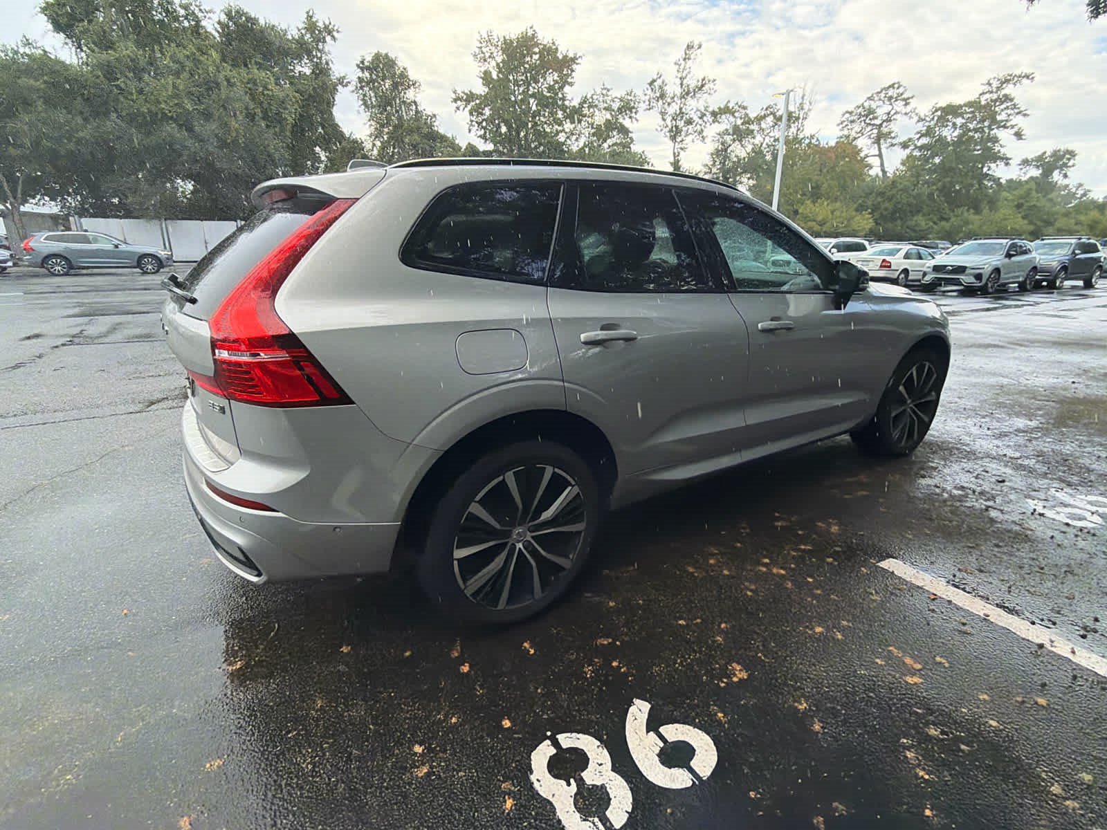 Used 2024 Volvo XC60 B5 Plus w/ Protection Package Premier AWD/4WD image 17
