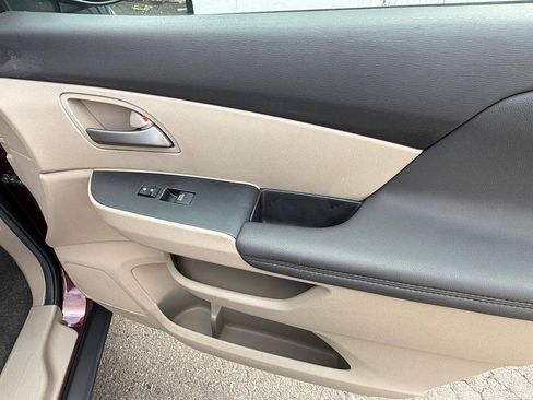 Used 2012 Honda Odyssey EX-L image 16