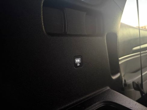 Used 2020 Kia Telluride S w/ S 8 Passenger Seating Package image 34