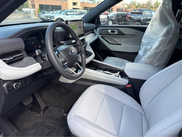 New 2027 Ford Explorer Platinum w/ 3.0L Ultimate Package AWD/4WD image 11