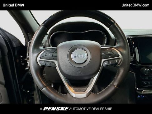 Used 2019 Jeep Grand Cherokee Overland image 6
