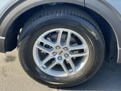 New 2026 Ford Explorer Active image 32