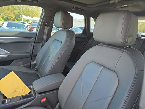 Used 2024 Audi Q3 2.0T Premium Plus image 15