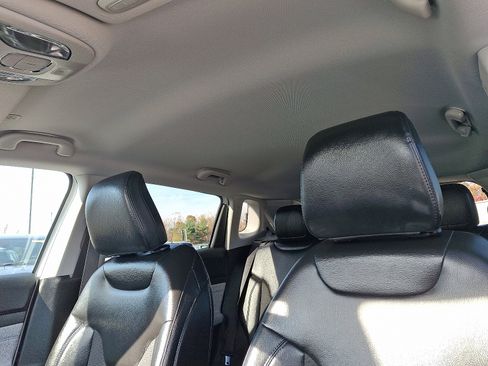 Certified 2022 Jeep Compass Latitude w/ Convenience Group image 14