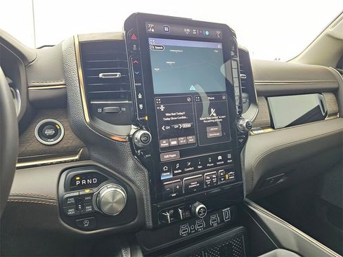 Used 2025 RAM 1500 Limited image 19