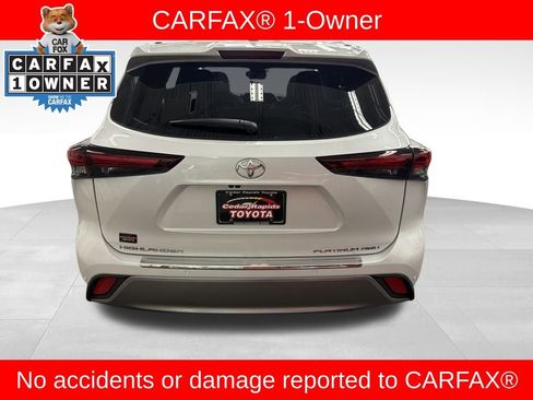 Used 2024 Toyota Highlander Platinum image 4