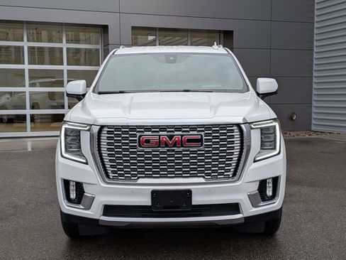 Used 2023 GMC Yukon Denali image 9