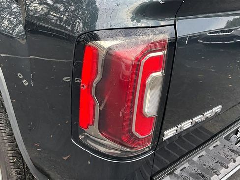 Used 2018 GMC Sierra 1500 Denali image 27