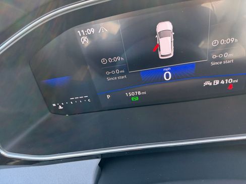 Used 2025 Volkswagen Jetta SE image 39