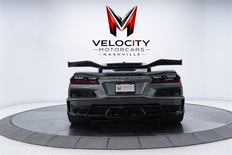 Used 2023 Chevrolet Corvette Z06 w/ Z07 Performance Package RWD image 7