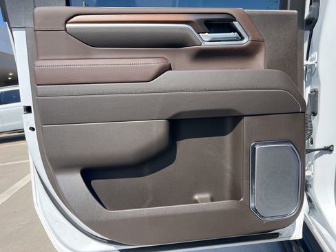 Used 2025 GMC Sierra 3500 Denali w/ Denali Reserve Package image 13