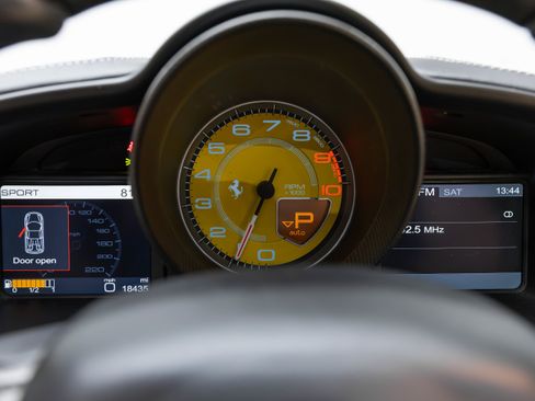 Used 2013 Ferrari 458 Spider RWD image 24