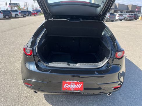 Used 2022 MAZDA MAZDA3 s image 29