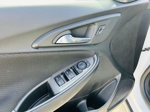 Used 2024 Chevrolet Malibu LT FWD image 10