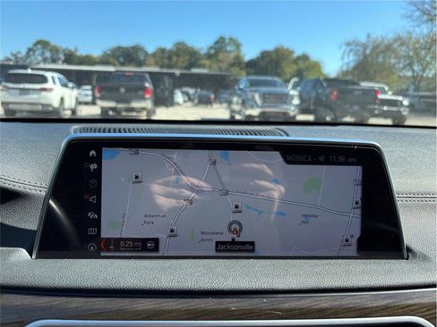Used 2019 BMW 740i image 32
