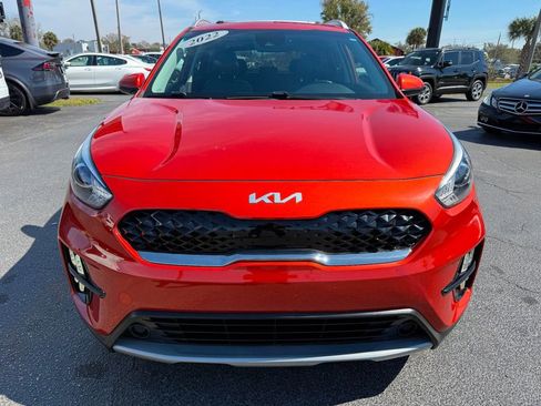 Used 2022 Kia Niro LXS image 2