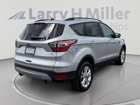 Used 2017 Ford Escape SE w/ Equipment Group 201A AWD/4WD image 5
