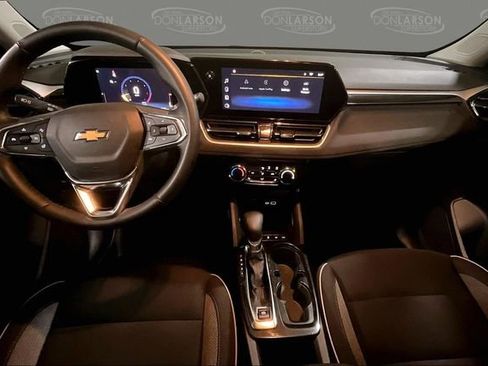 Certified 2025 Chevrolet TrailBlazer LT w/ LT Cold Weather Package AWD/4WD image 19