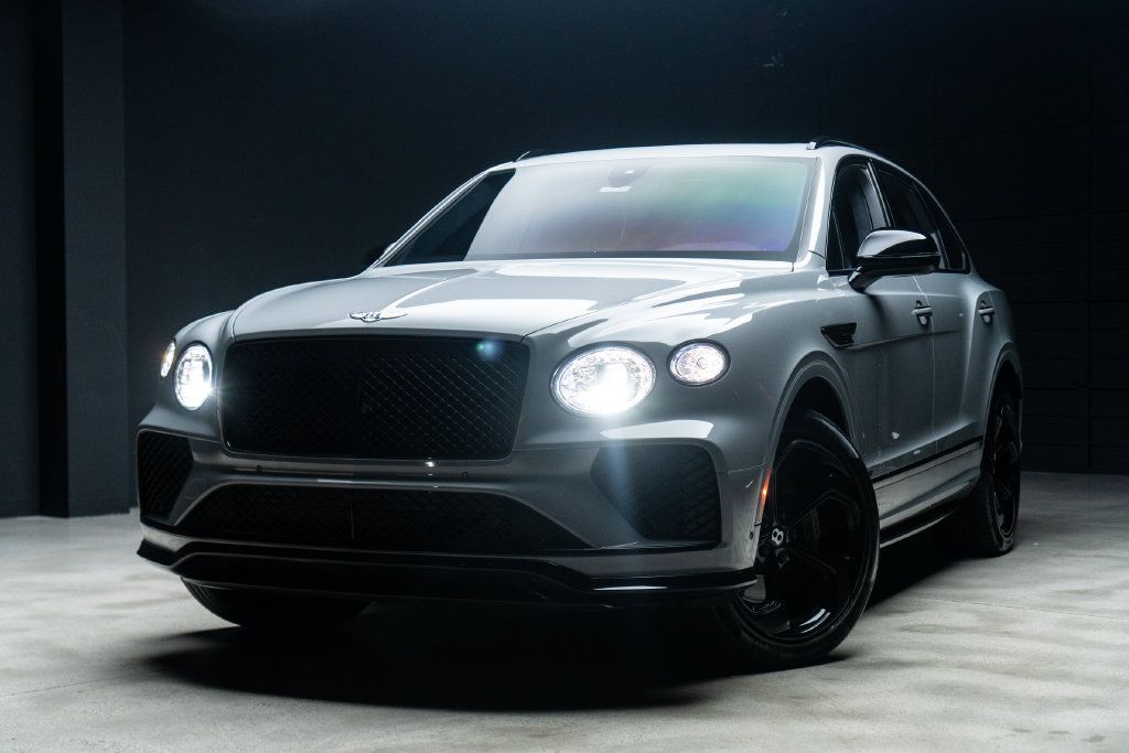 Used 2022 Bentley Bentayga AWD/4WD image 2