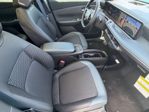 New 2026 Nissan Leaf Platinum+ w/ Cargo Package (Platinum+) image 12