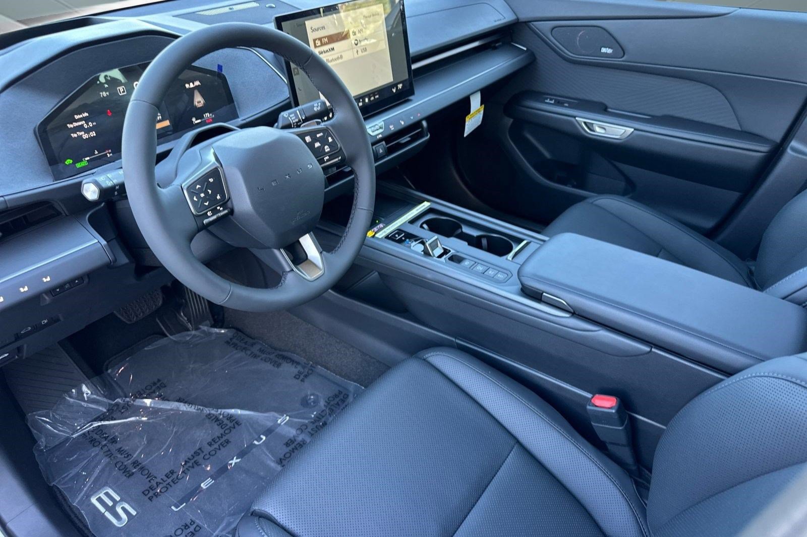 New 2026 Lexus ES 350h w/ Cold Area Package FWD image 4