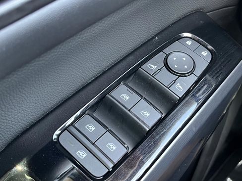 New 2026 Nissan Pathfinder SL FWD image 21