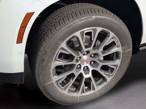 New 2026 GMC Yukon XL Denali w/ Denali Reserve Package image 41