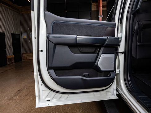 Used 2026 Ford F450 Platinum w/ FX4 Off-Road Package image 37