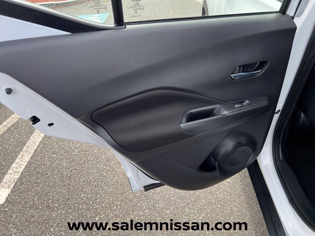 Used 2023 Nissan Kicks SV FWD image 18
