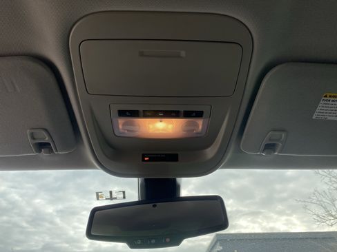 Used 2015 Chevrolet Colorado Z71 image 44