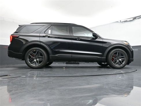 New 2026 Ford Explorer ST image 35
