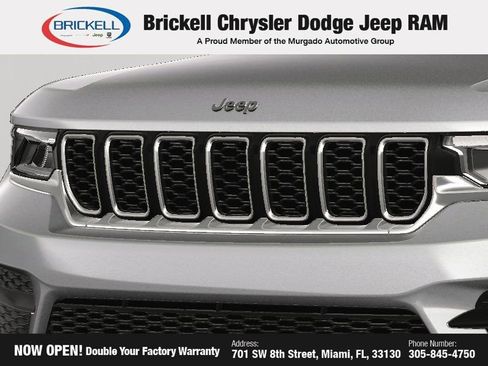 New 2025 Jeep Grand Cherokee Laredo image 14