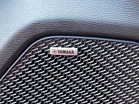 New 2025 Mitsubishi Outlander SE image 12