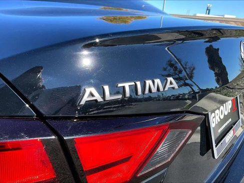 Certified 2025 Nissan Altima 2.5 S image 9