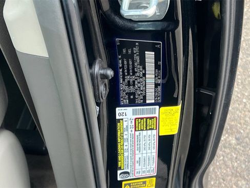 Certified 2017 Toyota Sienna XLE w/ XLE Navigation Package image 32