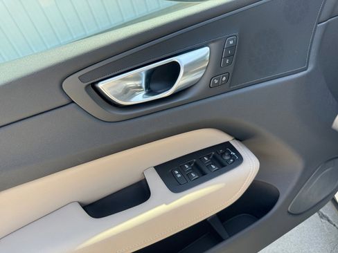 New 2026 Volvo XC60 B5 Core w/ Climate Package image 25