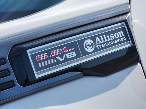 Used 2024 GMC Sierra 2500 AT4 w/ AT4 Premium Plus Package AWD/4WD image 6