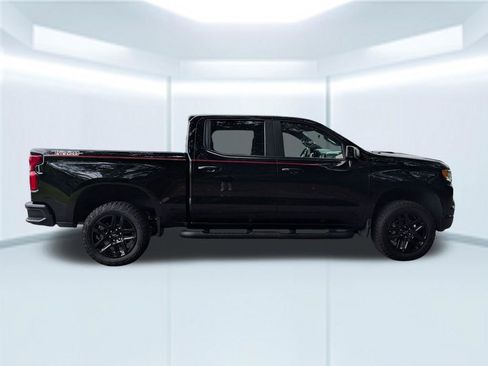 Used 2025 Chevrolet Silverado 1500 LT Trail Boss w/ LPO, Dark Essentials Package AWD/4WD image 7