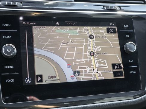 Used 2023 Volkswagen Tiguan SEL R-Line image 7